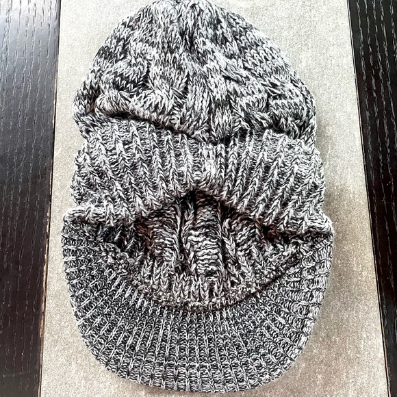 NWT Chunky Knit Jeep Cap Hat - Picture 4 of 7